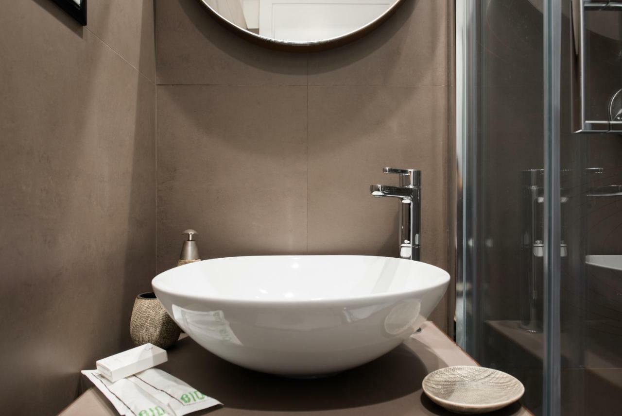 Domus De Fiori Apartment โรม ภายนอก รูปภาพ