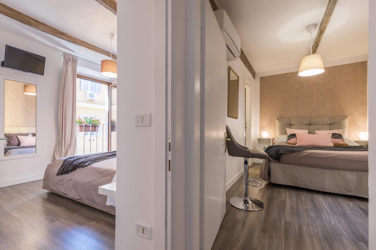 Domus De Fiori Apartment โรม ภายนอก รูปภาพ
