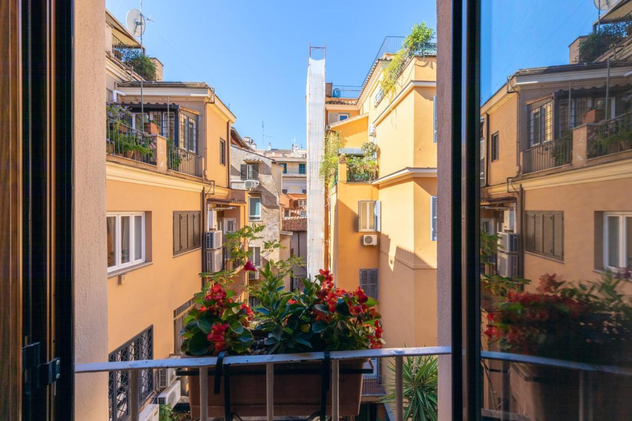 Domus De Fiori Apartment โรม ภายนอก รูปภาพ