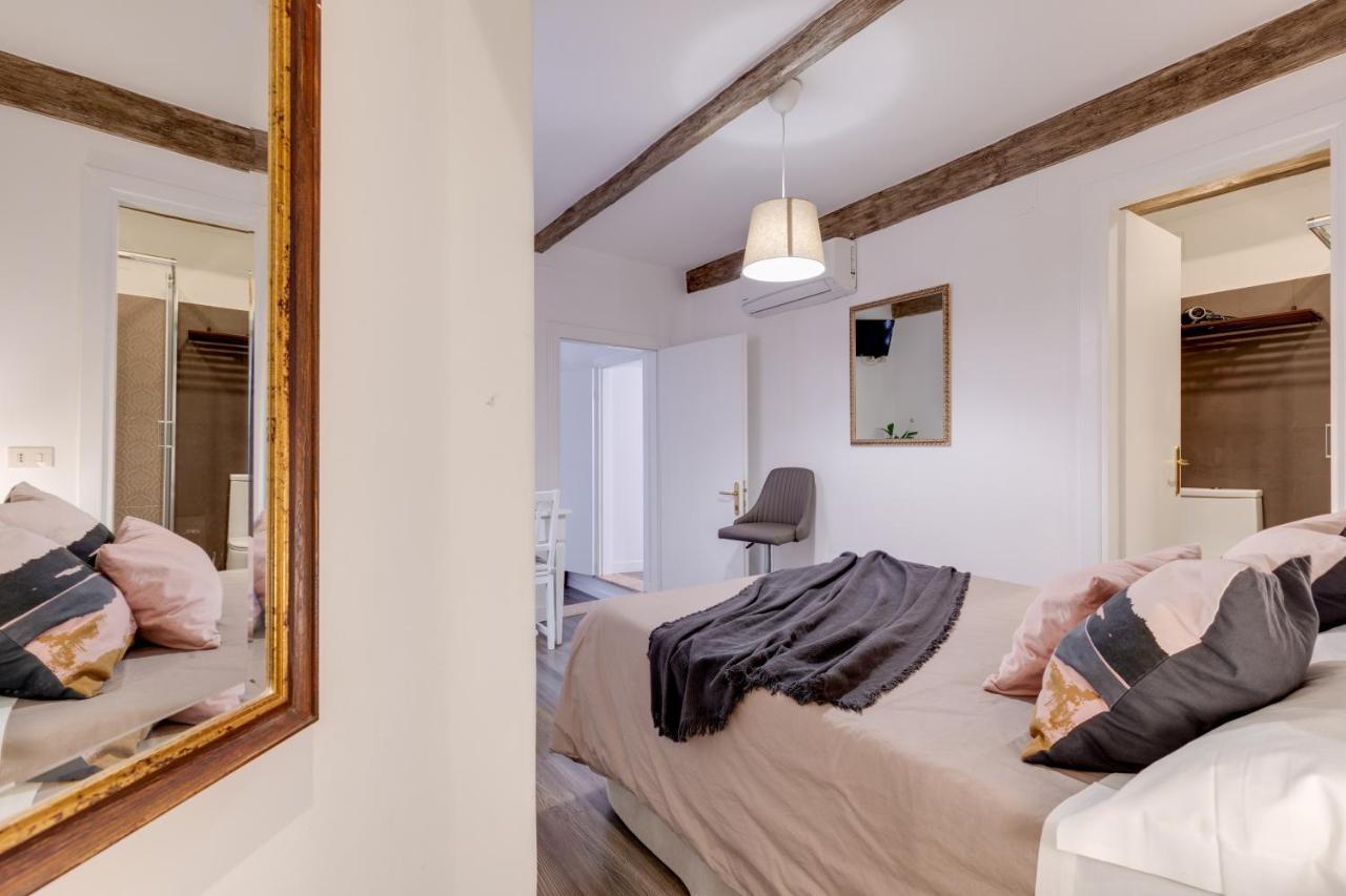 Domus De Fiori Apartment โรม ภายนอก รูปภาพ